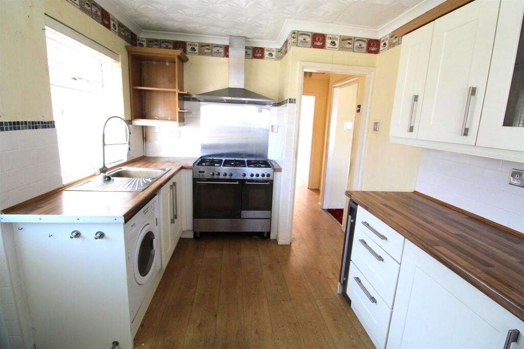 House in Cardiff, Pencoed - More