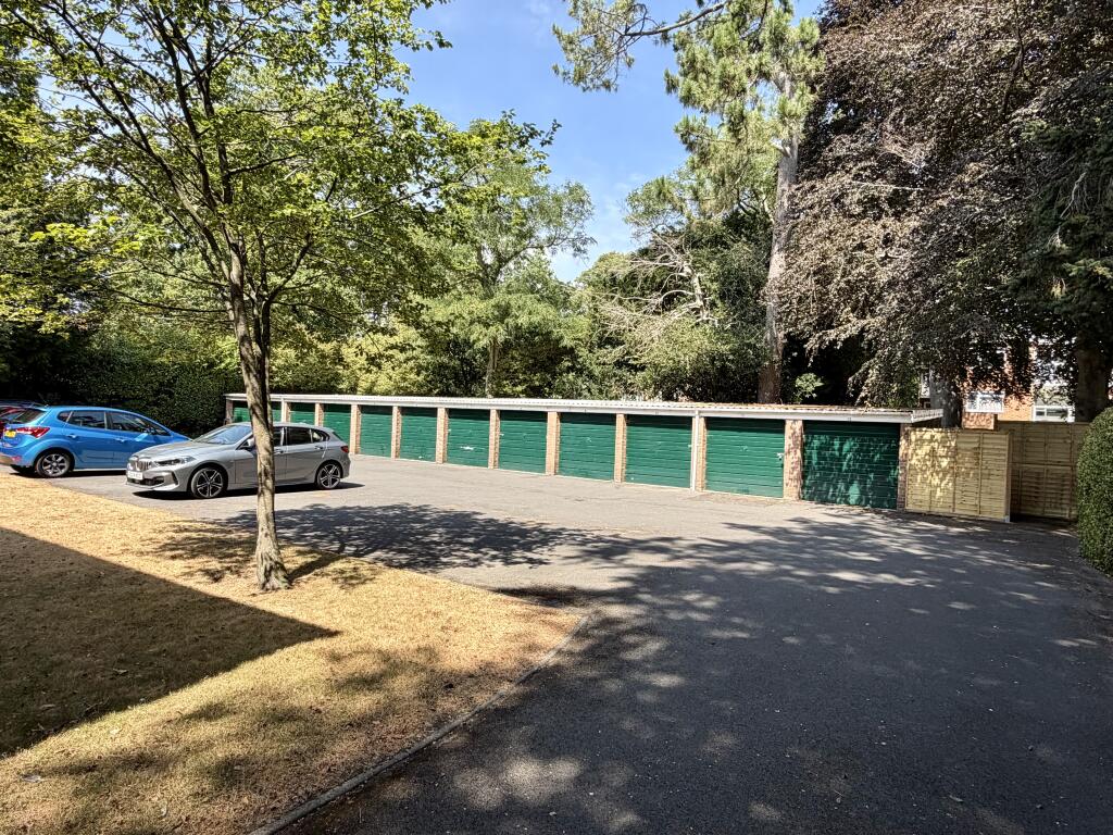 Apartment in Bournemouth, Westbourne - View 5