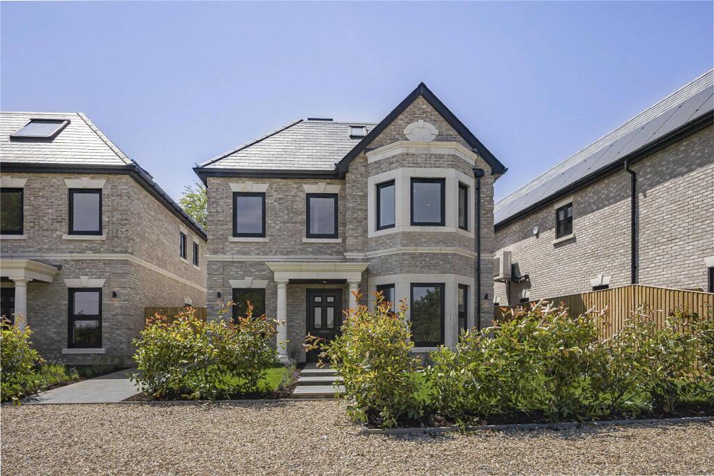 Main image of property: Peppard Road, Sonning Common, Reading, Oxfordshire, RG4