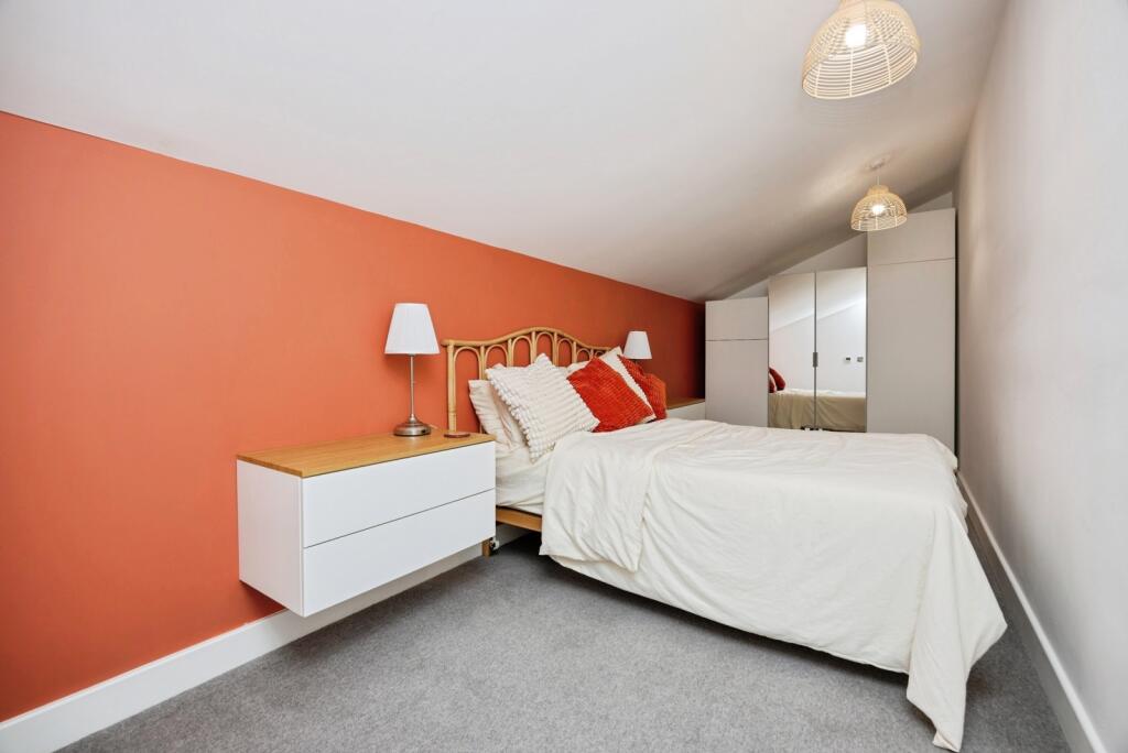 Apartment in Waverley, Godalming - View 4