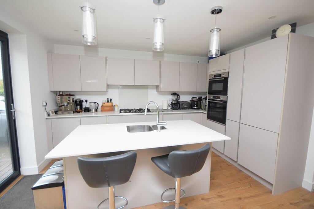 House in Guildford - View 5