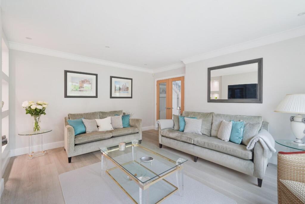 Walkfield Drive, Epsom photo 3