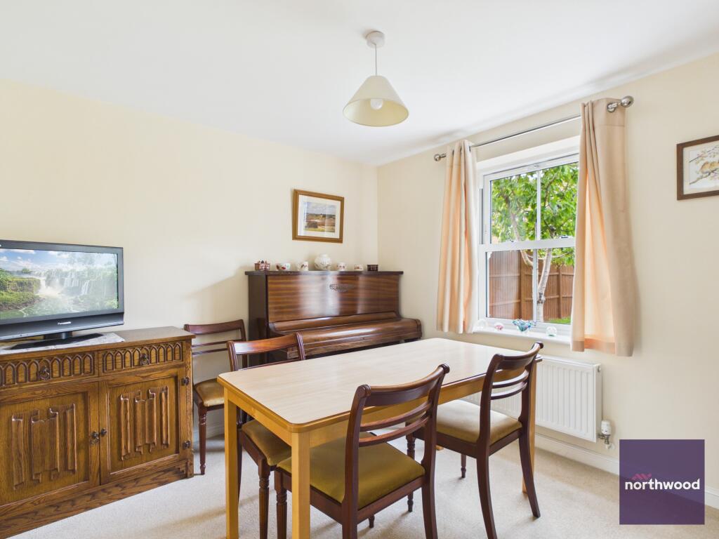 House in East Lindsey, Alford - More