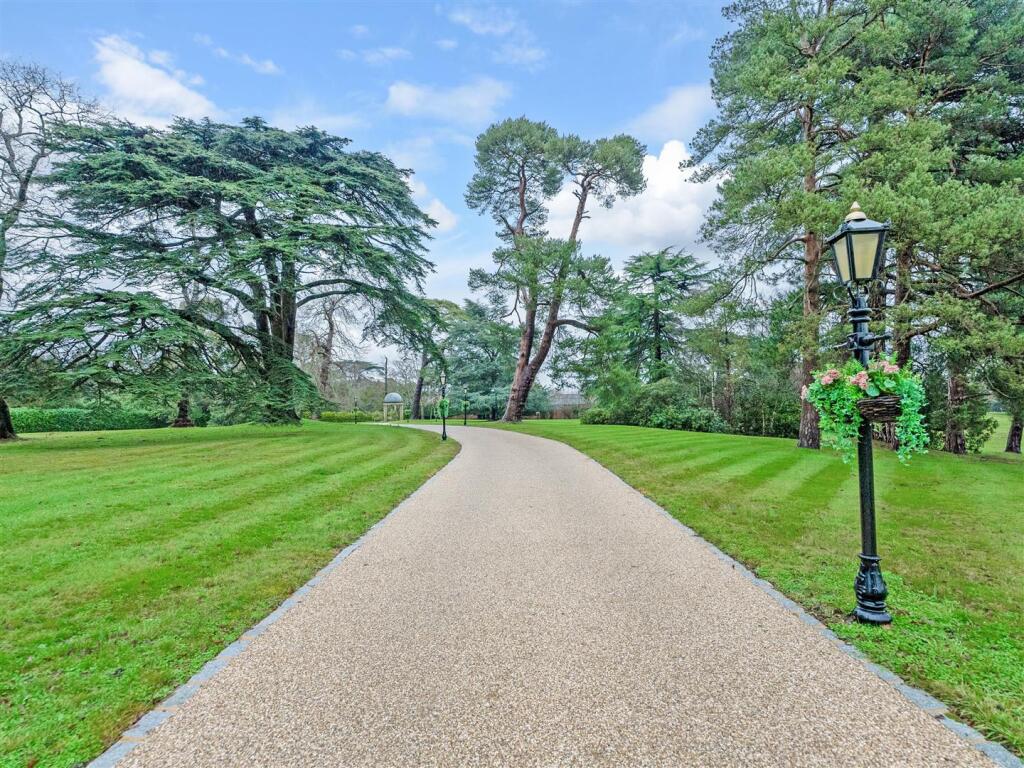 House in London, Keston Mark - View 4