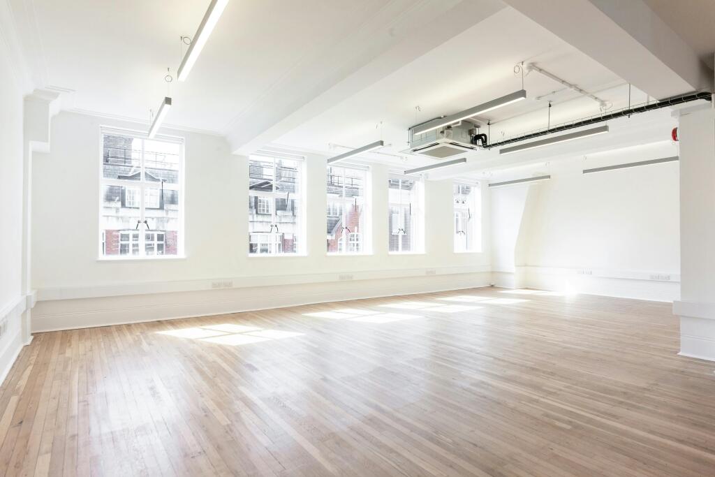 1516 Margaret St 4th Floor 06.jpg