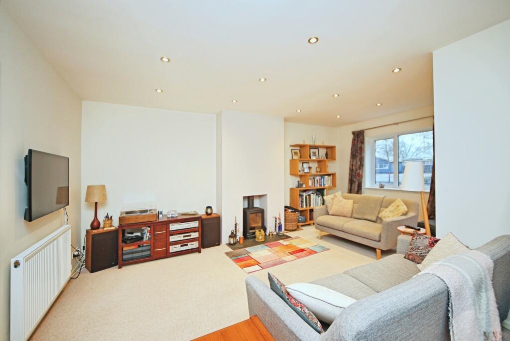 House in Stratford-on-Avon, Wellesbourne CP - View 4