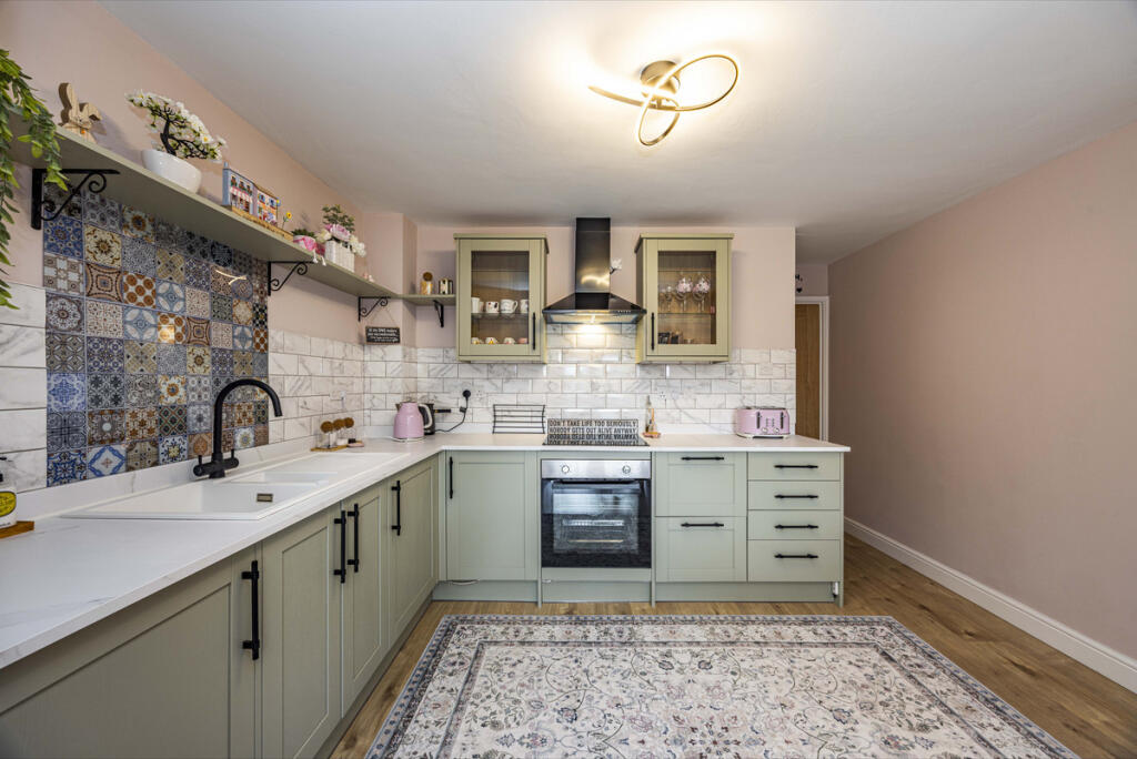 House in Newark and Sherwood, New Balderton, Balderton - View 4