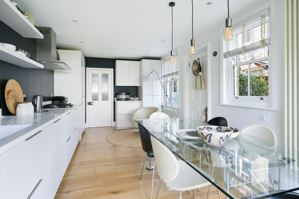 House in Kingston upon Thames - View 5