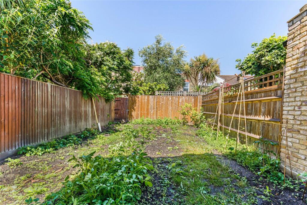 Ribblesdale Road, Furzedown, SW16 photo 4