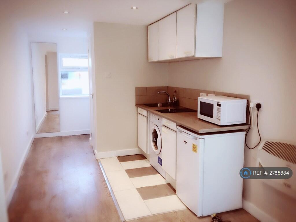 Main image of property: Richmond Green, Croydon, CR0