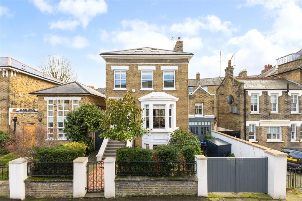 Main image of property: Victoria Park Road, London, E9