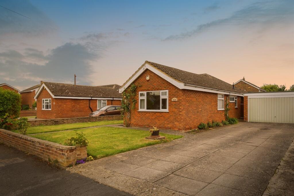 Main image of property: Corfe Close, Aylesbury