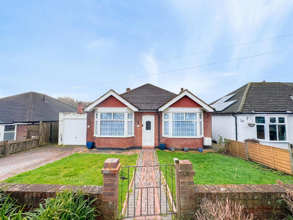 Main image of property: Park View, Hastings, TN34 2HE