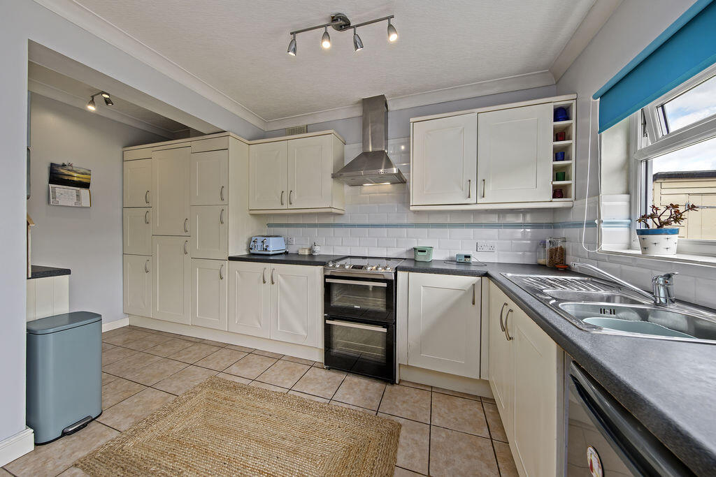 House in Elmbridge, Molesey - View 5