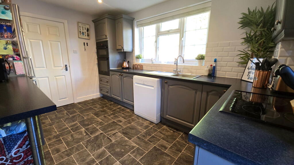 Kiln Road, Newbury, RG14 2HA - View 5