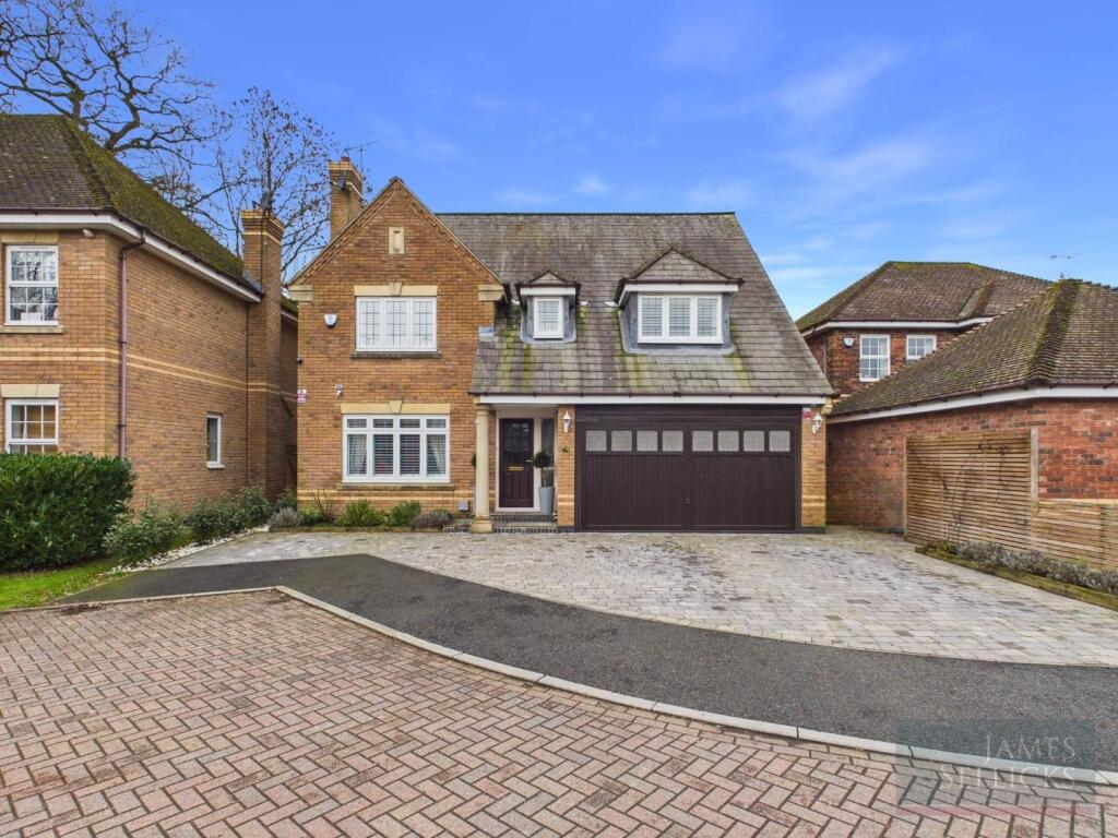 Main image of property: Hawthorne Close, Stretton Hall, Oadby, Leicestershire