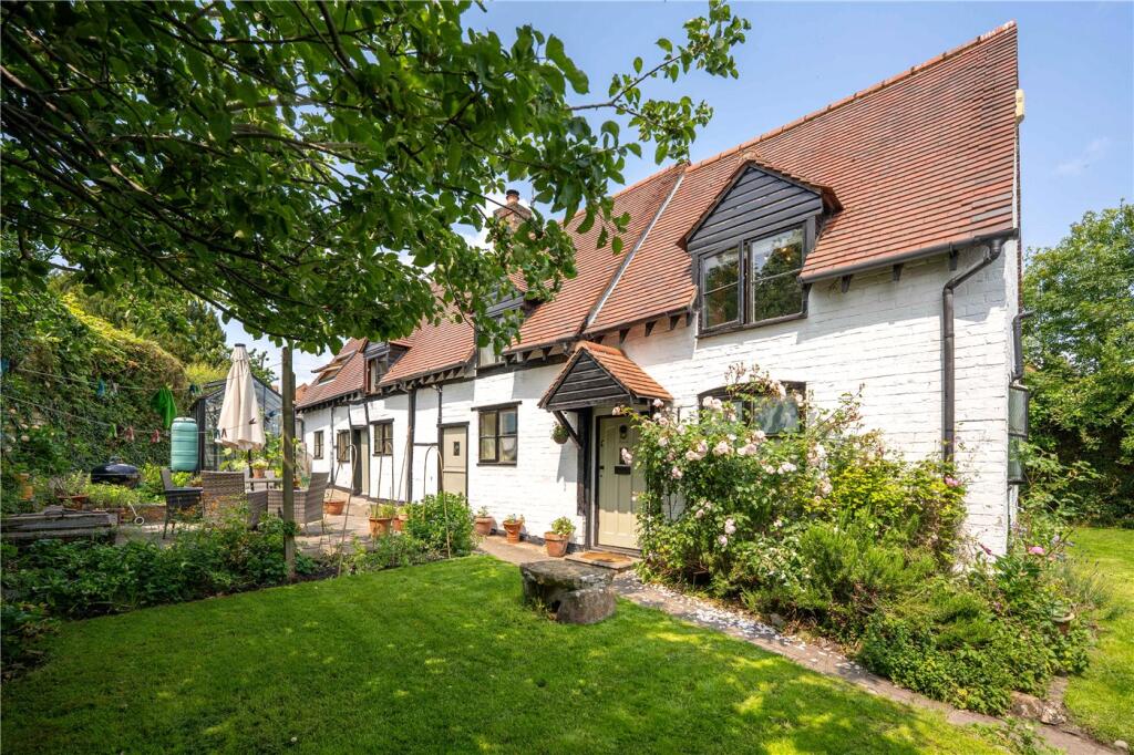 Main image of property: Station Road, Bishops Itchington, Southam, Warwickshire, CV47