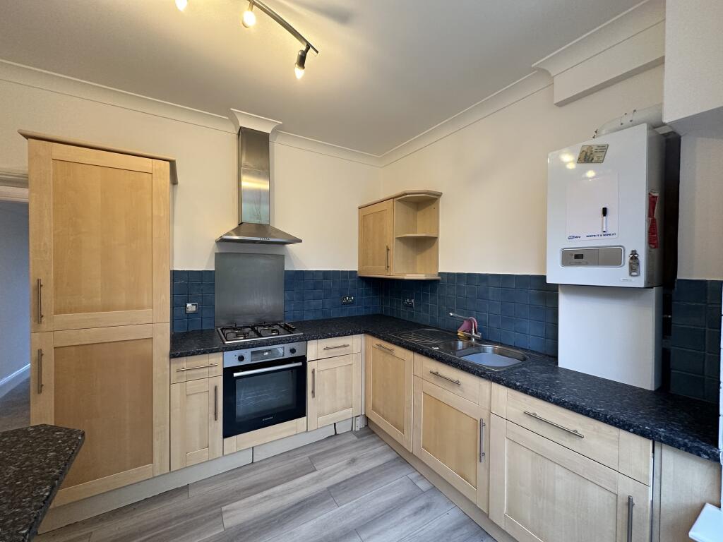 Apartment in Bournemouth, Charminster - View 5