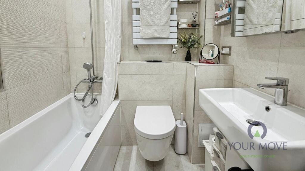 Apartment in London, Thamesmead - View 4