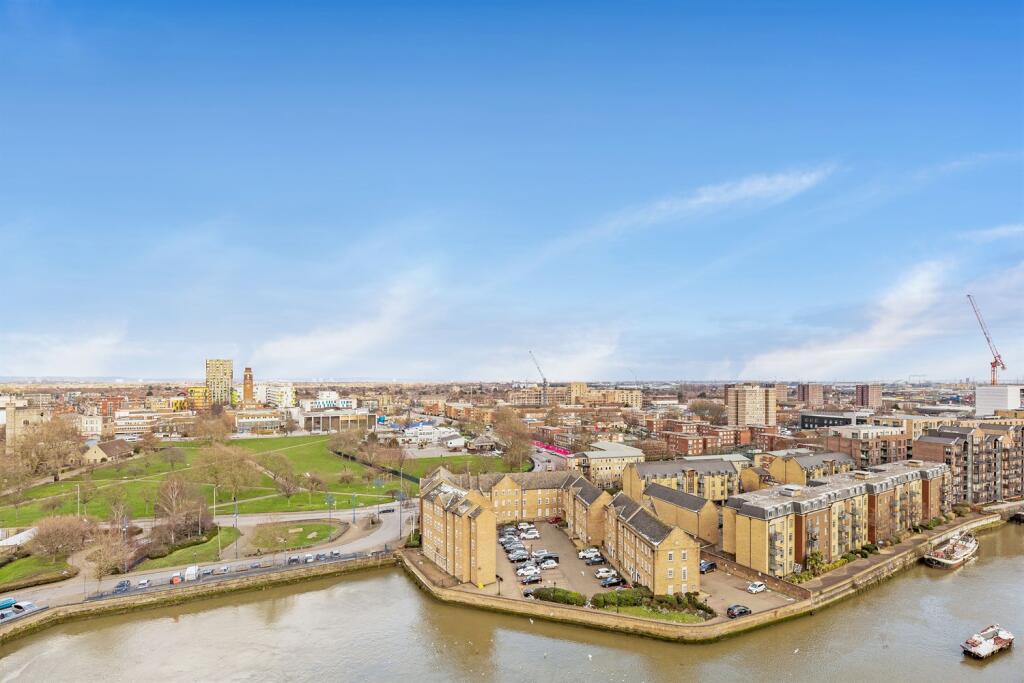Apartment in Ilford - View 2