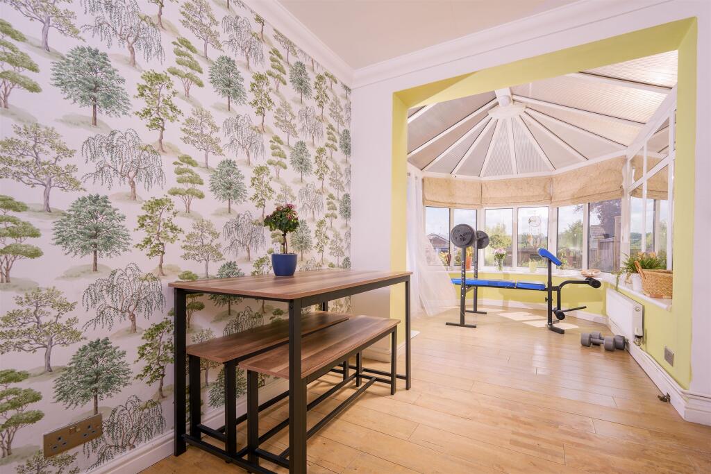 House in Desborough, North Northamptonshire - More