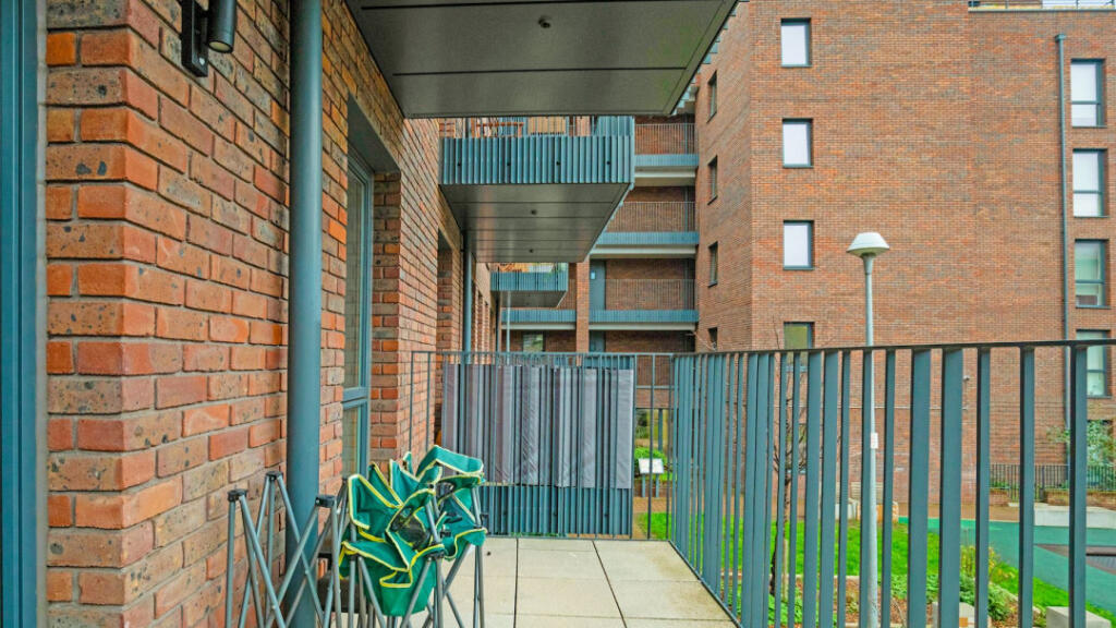 Main image of property: London, London, E3 3YG