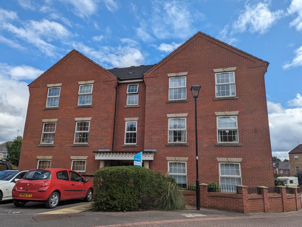 2-bed flat on 22, Georgian Mews, Catcliffe, £100,000