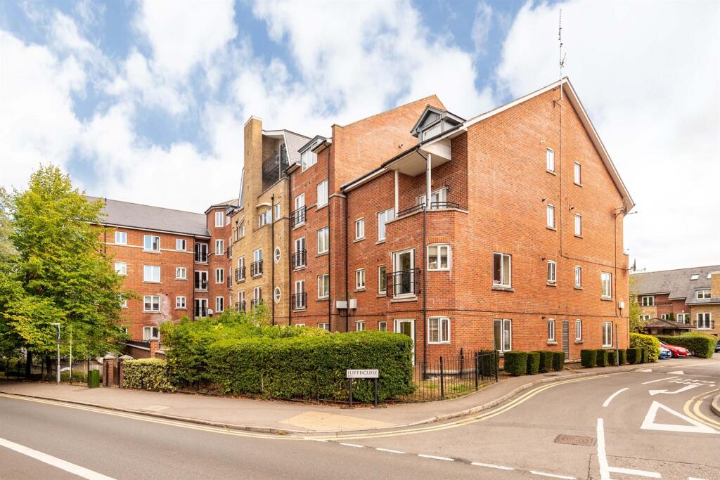 Main image of property: Aveley House, Iliffe Close, Reading, RG1