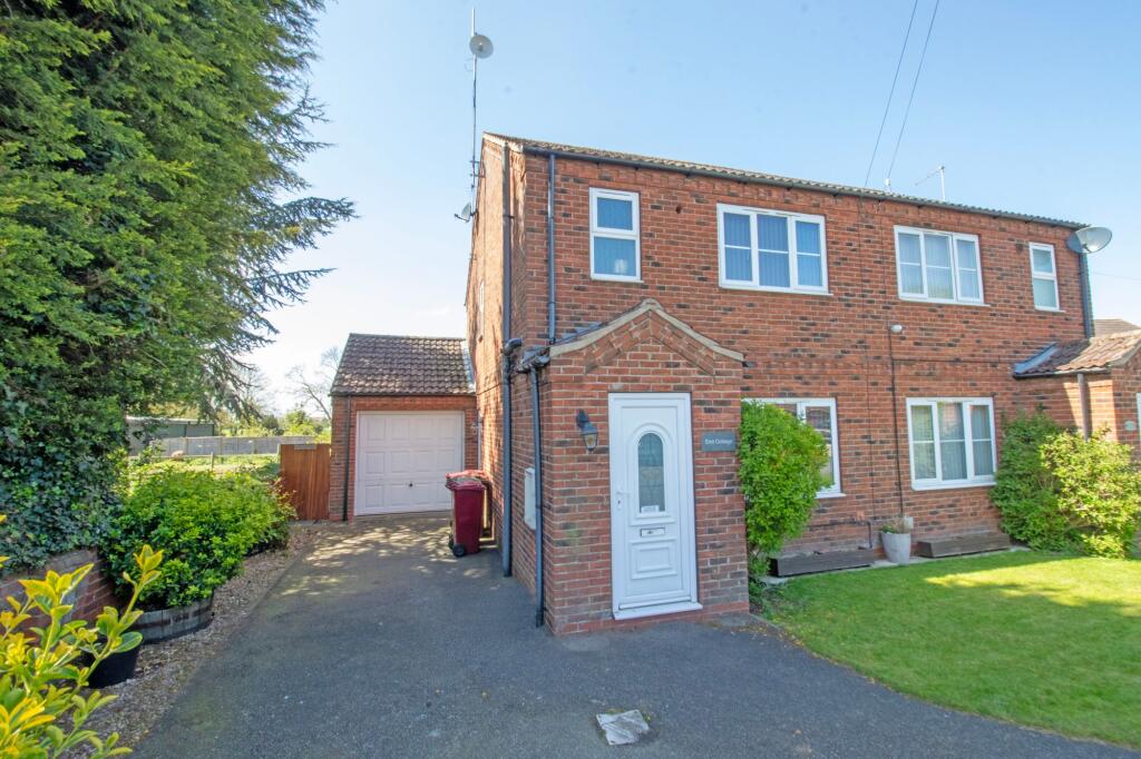 Main image of property: Cross Lane, Amcotts, DN17