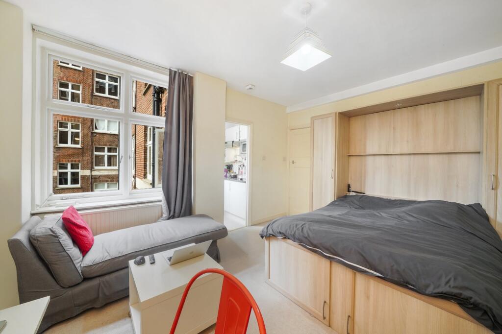 Studio flat for rent