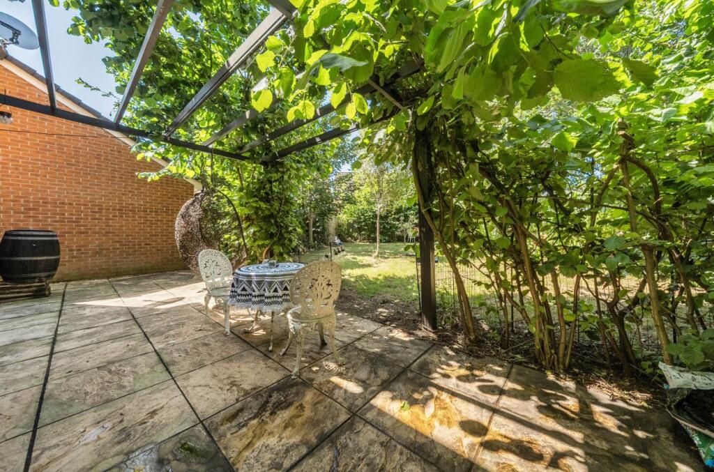 Damask Way, Warminster, BA12 photo 4