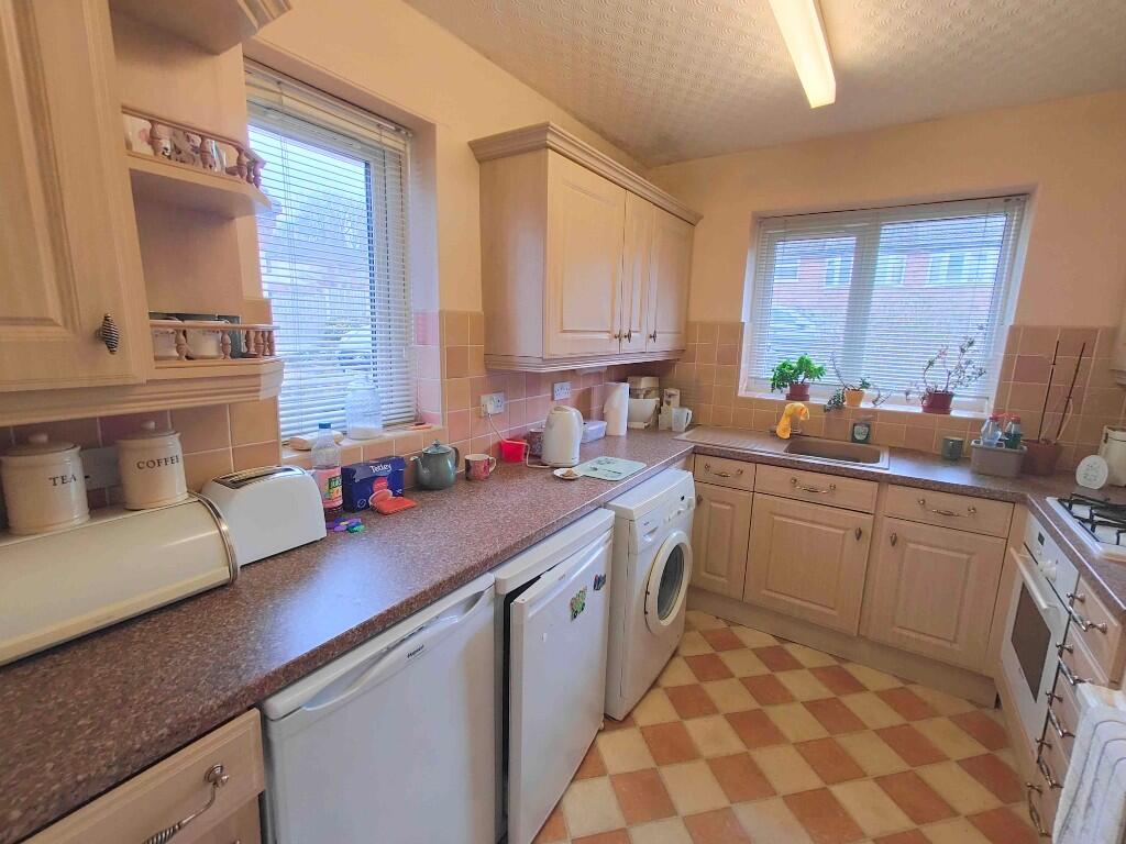 Additional image 7 of 22 Mount Gardens, Cleckheaton, BD19 3QH