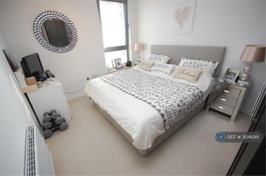 Apartment in Romford - View 2