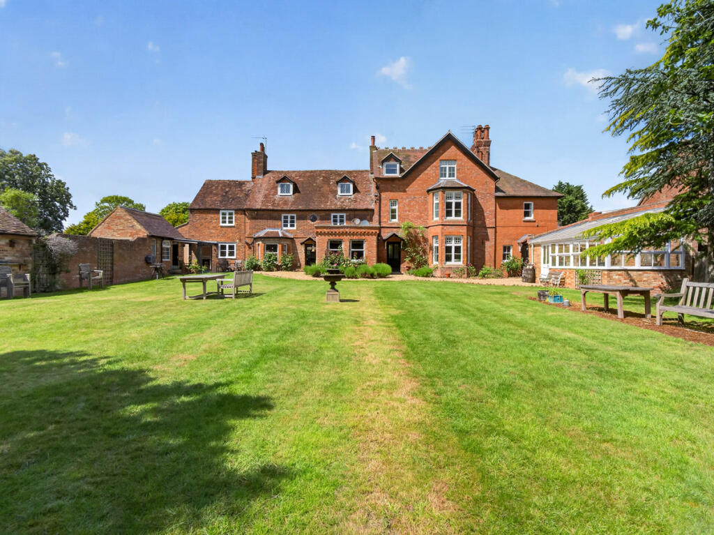 Main image of property: East Street Adstock, Buckinghamshire, MK18 2HZ