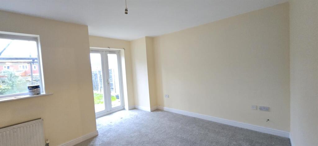 House in Walsall, West Midlands - View 5