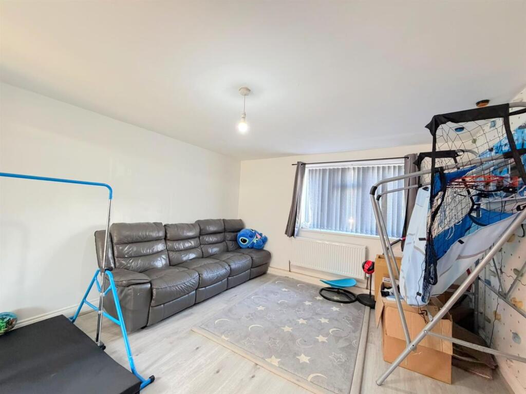 House in Leicester - View 5