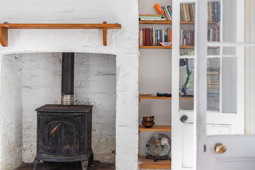 House in Hambleden, Buckinghamshire - View 4
