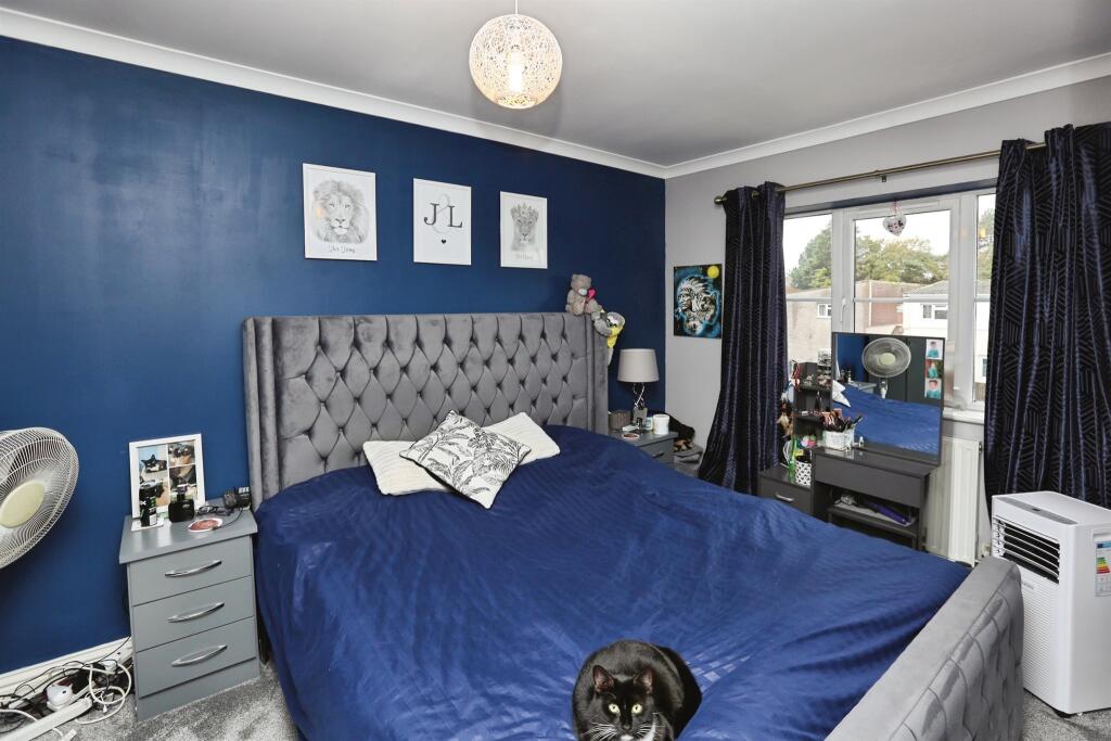 House in Portsmouth - More