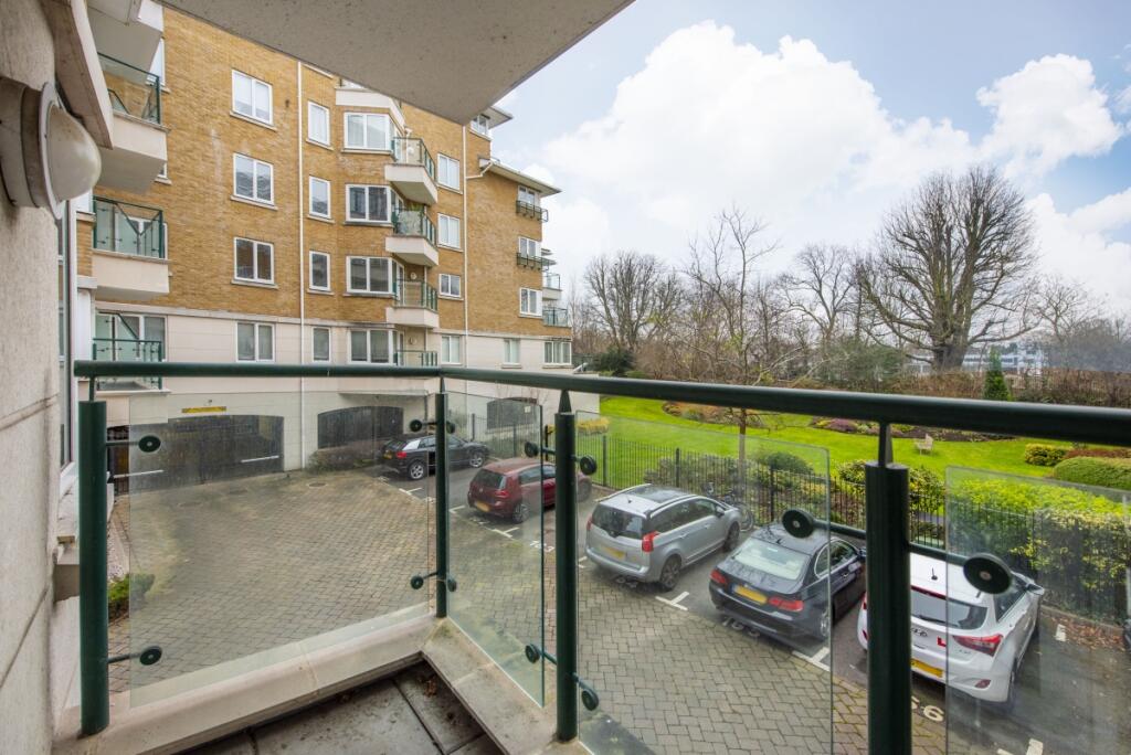 Apartment in Twickenham - View 2