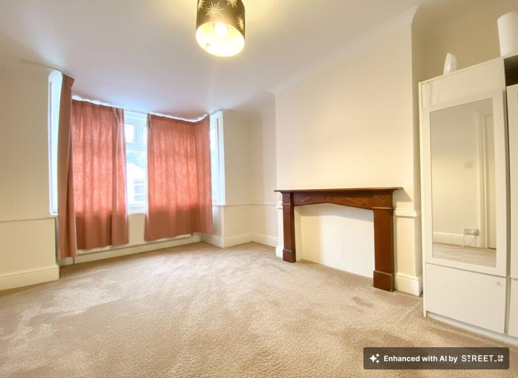 6 bedroom terraced house for rent