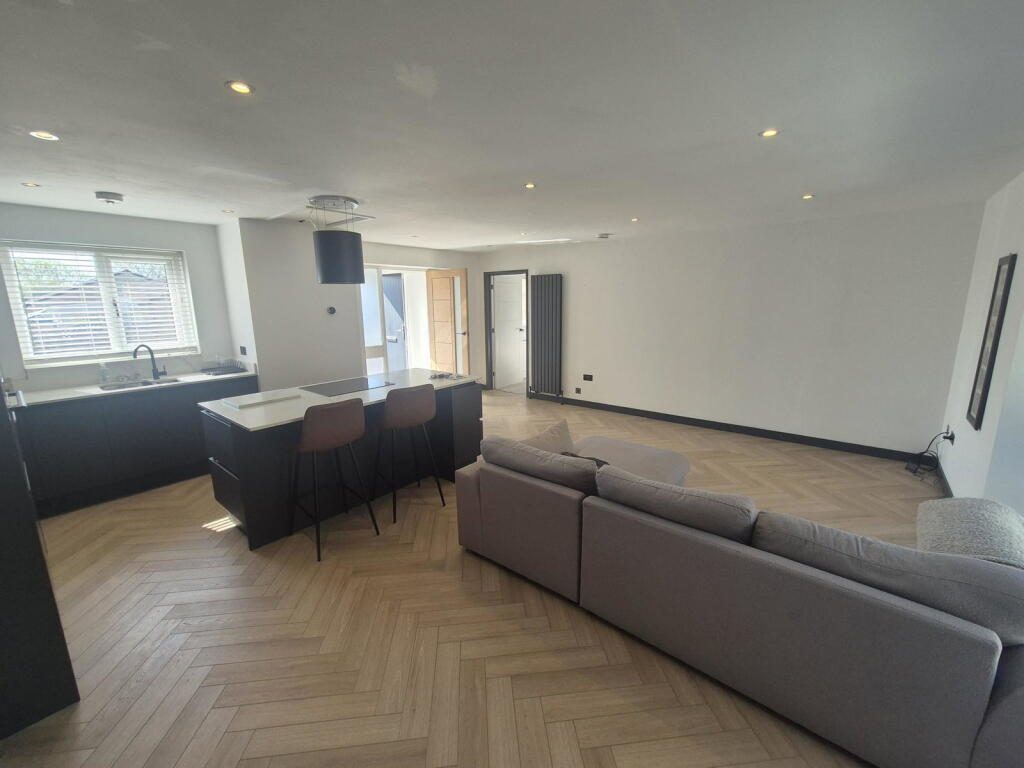 White Mead,Yeovil,BA21 3RX photo 3