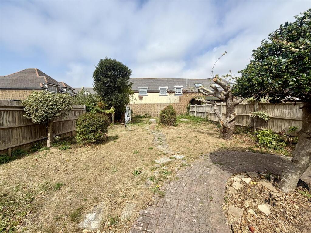 Apartment in Seaford, East Blatchington - View 4
