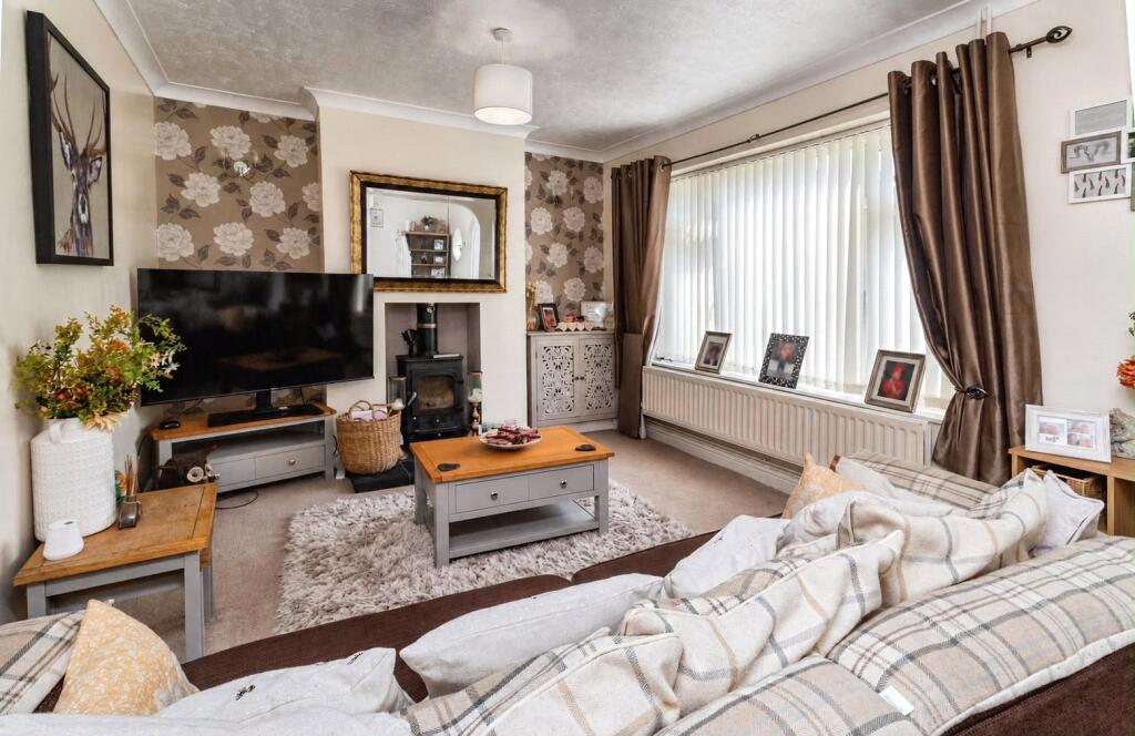 House in Stoke-on-Trent - View 2