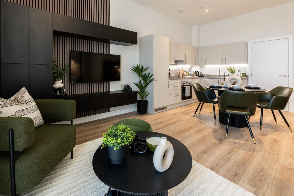 Main image of property: Bristol Street, West Midlands, Birmingham