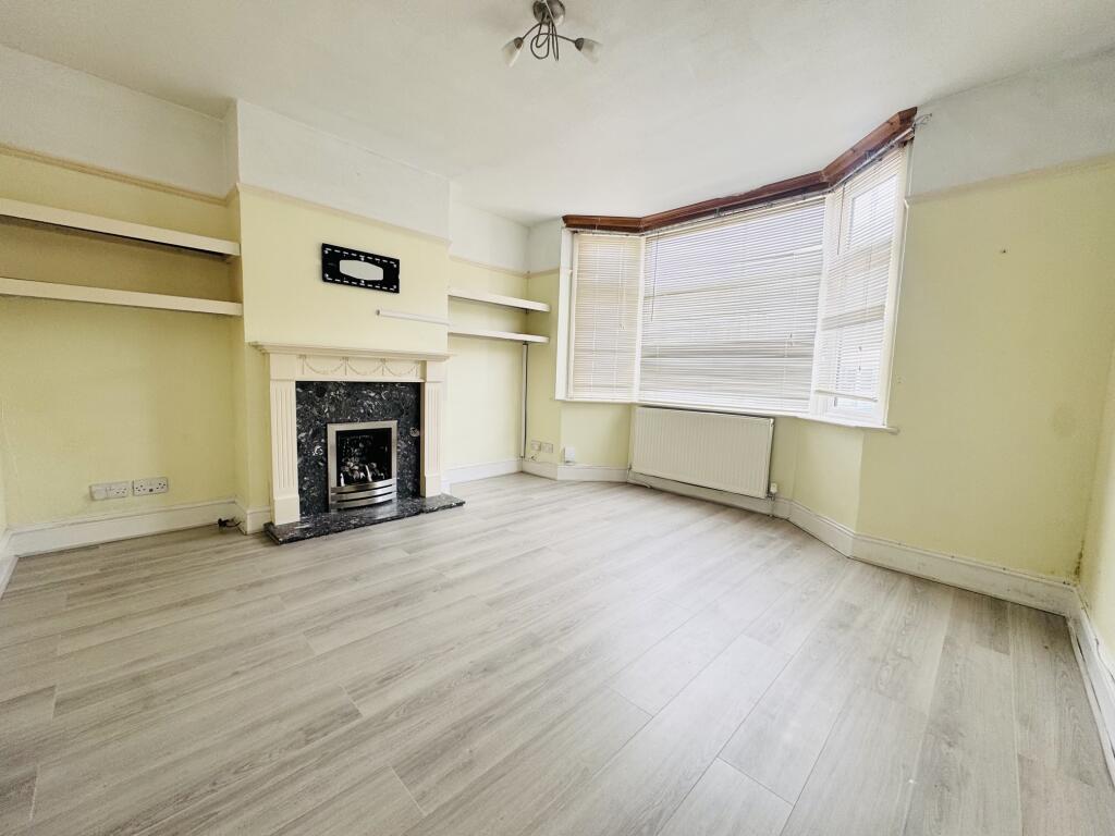 House in Luton, Limbury - View 4