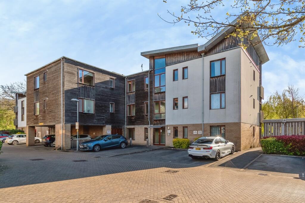 Main image of property: Cowleaze, Chippenham