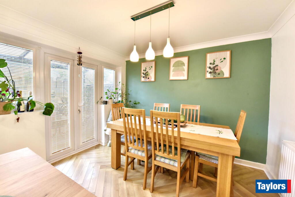 KINGSWINFORD, Lowe Drive - More