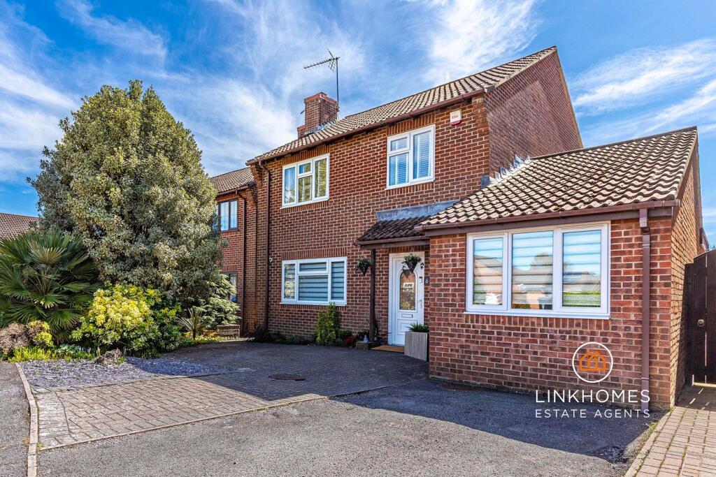 Clayford Close, Poole, BH17