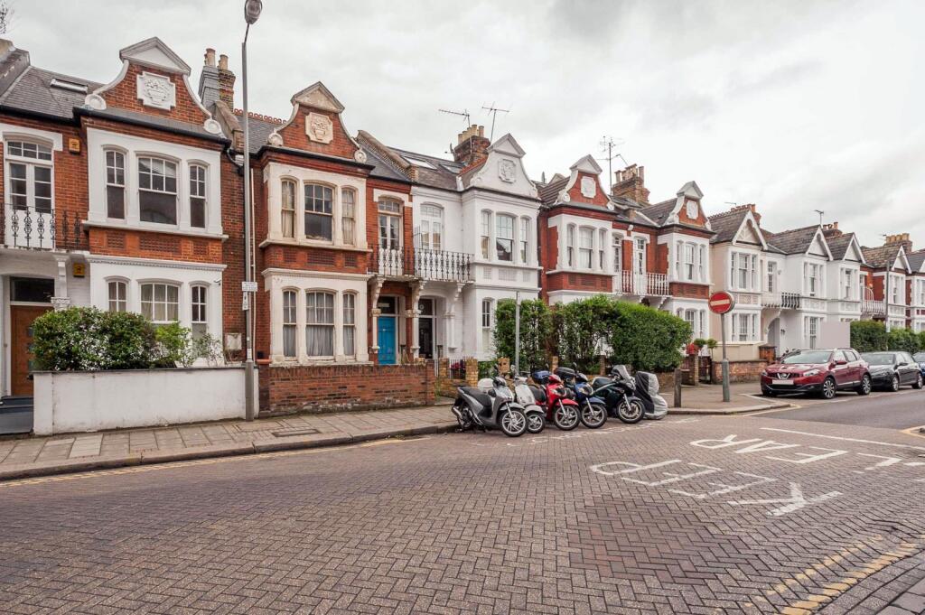Main image of property: Chelverton Road, Putney, London, SW15