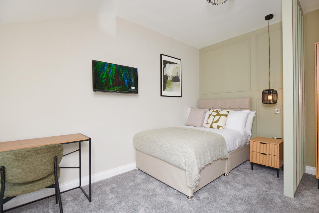 House in Nottingham - View 2